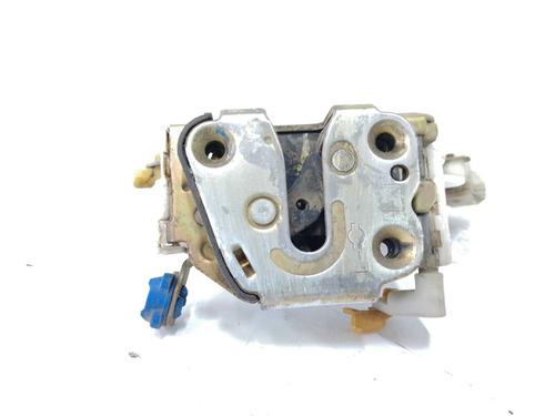 Used Front left lock NISSAN TERRANO II (R20) [1992-2007]  10629490