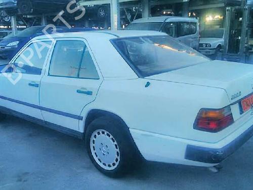 Instrument cluster MERCEDES-BENZ 124 Saloon (W124)  | BP17735243C47 