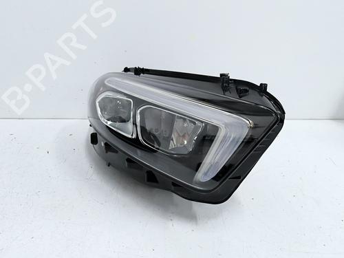 Used Right headlight MERCEDES-BENZ A-CLASS Saloon (V177) A 180 d (177.103) (116 hp) 32410523