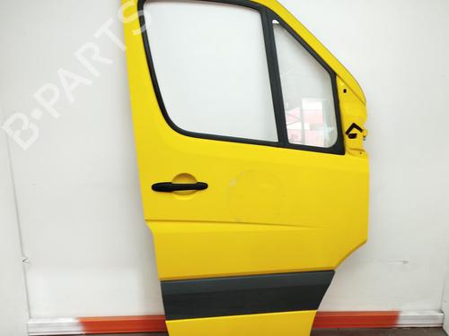 Used Right front door MERCEDES-BENZ SPRINTER 3-t Van (B906) [2006-2018]  17572668
