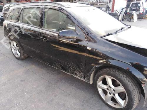 Right taillight OPEL ASTRA H Estate (A04) 1.9 CDTI 16V (L35) | BP9493986C35 