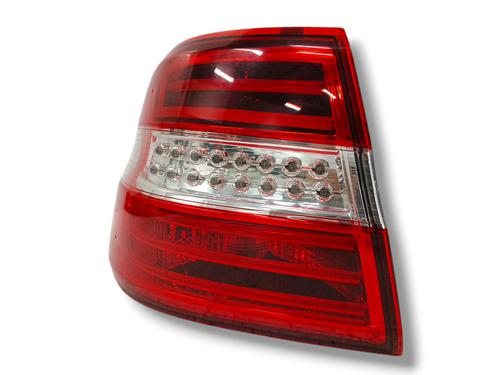 Used Left taillight MERCEDES-BENZ M-CLASS (W166) ML 250 CDI / BlueTEC 4-matic (166.004, 166.003) (204 hp) 23575977