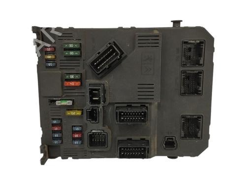 Boîte à Fusibles PEUGEOT 206 Hatchback (2A/C) 2.0 HDI 90 (90 hp) 16763194