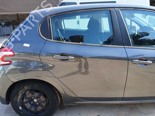 Dør højre bagtil Dør højre bagtil PEUGEOT 208 I (CA_, CC_) 1.4 HDi (68 hp) 36261517 36261517