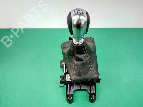 Used Gear lever FORD FOCUS IV (HN) 1.0 EcoBoost (125 hp) 7424157