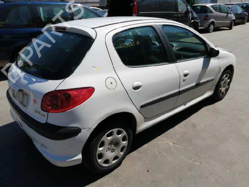 Fuse box PEUGEOT 206 Hatchback (2A/C) 1.4 HDi eco 70 | BP8410402E1 