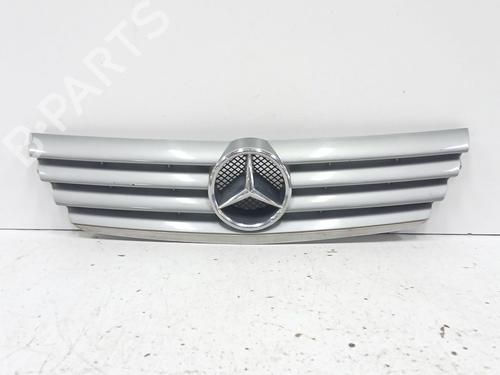 Used Grille MERCEDES-BENZ C-CLASS Coupe (CL203) C 220 CDI (203.708) (150 hp) 30589900