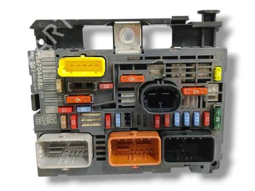 Used Fuse box CITROËN C4 Picasso I MPV (UD_) 2.0 HDi 138 (136 hp) 26583593
