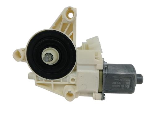 Used Left front window motor MERCEDES-BENZ A-CLASS (W176) [2012-2018]  17572691