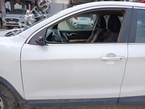 Used Left front door NISSAN QASHQAI II (J11, J11_) 1.5 dCi (110 hp) 31761586