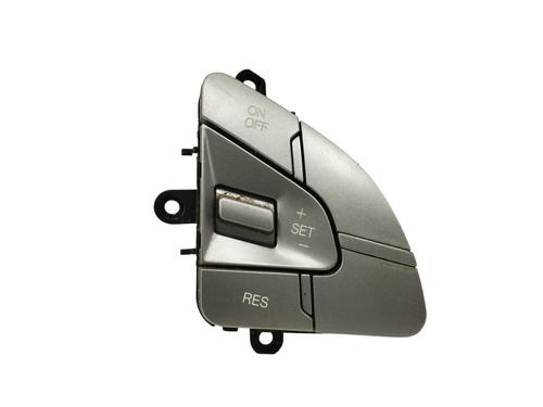 Used Steering wheel controls SSANGYONG RODIUS II 2.2 Xdi (178 hp) 17064800