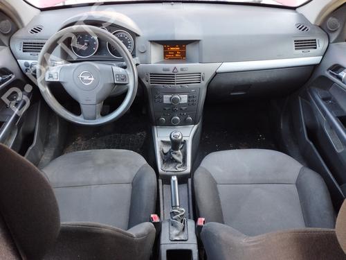 Boîte à Fusibles OPEL ASTRA H (A04) 1.7 CDTI (L48) | BP11884028E1 