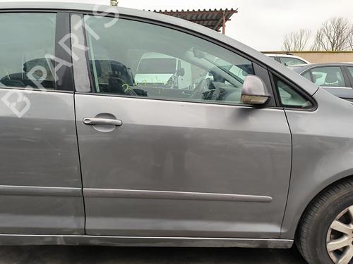 right-front-door-vw-golf-plus-v-5m1-521-2004-2005-2006-2007-2008-2009-2010-2011-2012-2013-32730253 main image