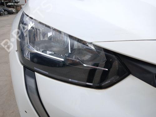 Used Right headlight PEUGEOT 208 II (UB_, UP_, UW_, UJ_) 1.2 PureTech 75 (75 hp) 32656398
