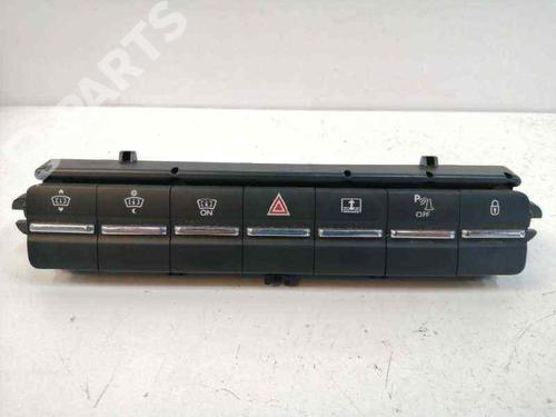 Used Warning switch PEUGEOT 5008 (0U_, 0E_) 1.6 HDi (114 hp) 8207179