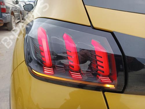 Used Left taillight Left taillight PEUGEOT 208 II (UB_, UP_, UW_, UJ_) 1.2 PureTech 100 (101 hp) 33873076 33873076