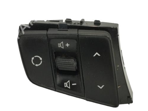 Used Steering wheel controls HYUNDAI i40 I (VF) 1.7 CRDi (116 hp) 15797532