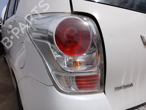 Farolim esquerdo Farolim esquerdo TOYOTA VERSO (_R2_) 1.6 (ZGR20_, ZGR20R) (132 hp) 36693147 36693147