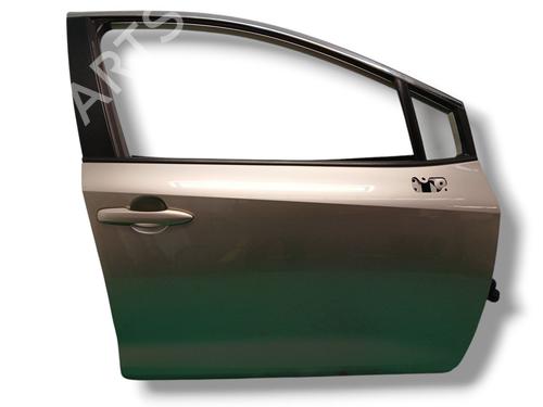 Used Right front door TOYOTA COROLLA Saloon (_E21_) 1.8 VVTi Hybrid (ZWE211, MZEA12) (98 hp) 31638855