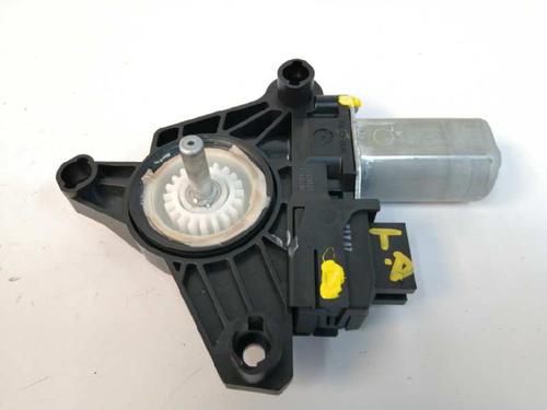 Used Right rear window motor MERCEDES-BENZ A-CLASS (W176) A 200 CDI / d (176.008) (136 hp) 6006178