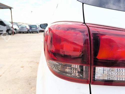 left-taillight-kia-carens-iv-2013-35755135 main image