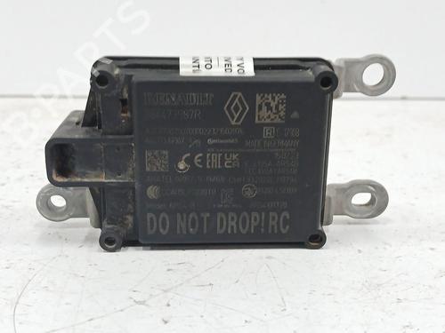 Used Electronic module Electronic module RENAULT CLIO V (B7_) 1.0 TCe 90 (B7MT) (91 hp) 36003459 36003459