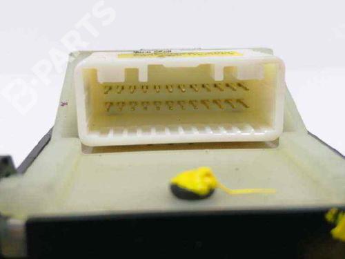 Interrupteur de vitre avant gauche TOYOTA AVENSIS Saloon (_T25_)  | BP9093013I27 