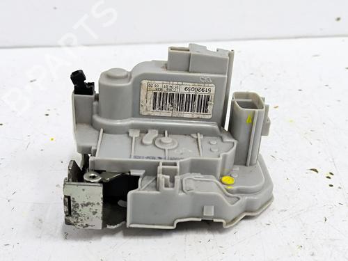 Venstre bagtil lås LANCIA YPSILON (312_) 1.2 (312.PXA1A, 312.YXA1A) | BP37540774C100 - Image 2