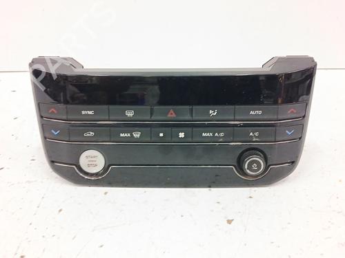 Used Climate control Climate control JAGUAR XE (X760) 2.0 D (180 hp) 34186606 34186606