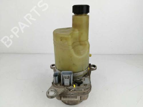 Used Steering pump VOLVO S40 II (544) 2.0 D (136 hp) 7556082