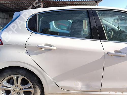 Used Right rear door Right rear door PEUGEOT 208 I (CA_, CC_) 1.2 VTI 82 (82 hp) 33660710 33660710