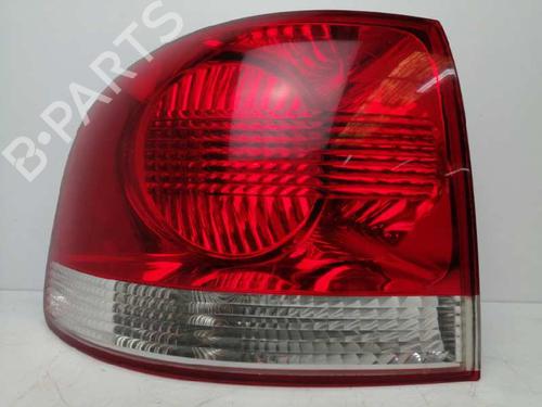 left-taillight-vw-touareg-7la-7l6-7l7-25-r5-tdi-7l6945095k-2002-2003-2004-2005-2006-2007-2008-2009-2010-2011-2012-2013-5619520 main image