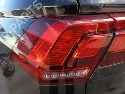 Used Left taillight VW TIGUAN (AD1, AX1) 1.5 TSI (131 hp) 31871402