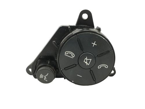 Used Steering wheel controls MERCEDES-BENZ C-CLASS (W204) C 220 CDI (204.008) (170 hp) 15711862