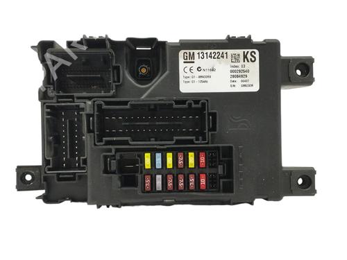 Used Fuse box OPEL CORSA D (S07) 1.3 CDTI (L08, L68) (75 hp) 17051157