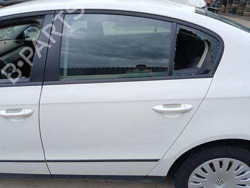 Dør venstre bagtil Dør venstre bagtil VW PASSAT B6 (3C2) 2.0 TDI (110 hp) 35775998 35775998