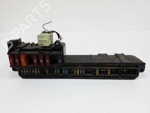 Used Fuse box BMW 5 (E60) 530 d (218 hp) 5210212