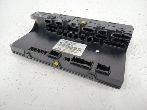 Used Fuse box Fuse box 39068322 39068322