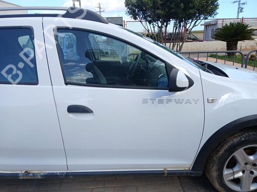 right-front-door-dacia-sandero-ii-2012-31880743 main image