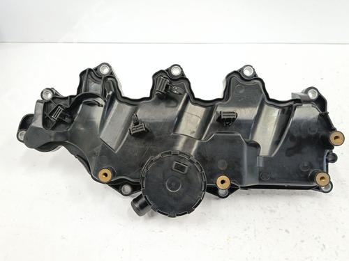 Used Valve cover RENAULT KADJAR (HA_, HL_) 1.5 BLUE dCi 115 (HLA6) (116 hp) 30508723