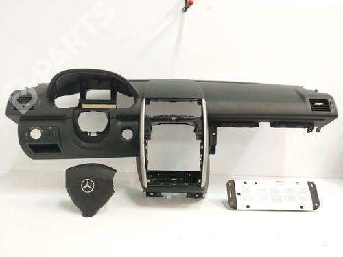 Used Dashboard Dashboard MERCEDES-BENZ A-CLASS (W169) [2004-2012] 10649921 10649921
