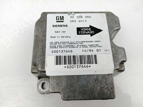 Airbag styreenhed OPEL VECTRA B (J96) 2.0 i 16V (F19) (136 hp) 6897428