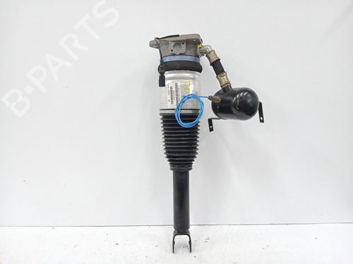 Høyre bak støtdemper Høyre bak støtdemper AUDI A8 D3 (4E2, 4E8) 3.7 quattro (280 hp) 34006376 34006376