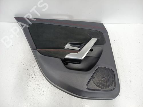 Forra trás esquerda Forra trás esquerda MERCEDES-BENZ CLA (C118) CLA 250 e (118.386) (218 hp) 34276189 34276189