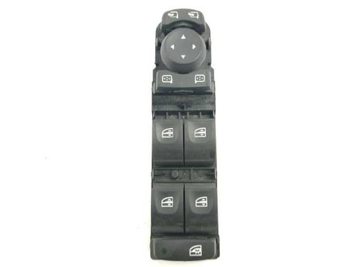 Used Left front window switch RENAULT LATITUDE (L70_) [2010-2025]  8215857