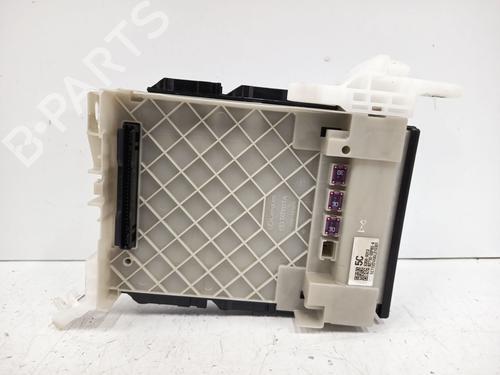 Used Fuse box Fuse box TOYOTA COROLLA Saloon (_E21_) 1.8 VVTi Hybrid (ZWE211, MZEA12) (98 hp) 33434771 33434771