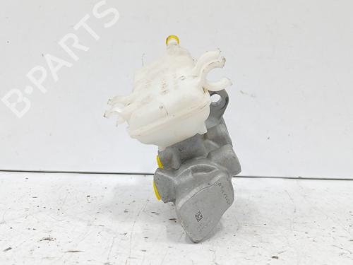 Used Brake master cylinder RENAULT ZOE (BFM_) ZOE (58 hp) 29114554