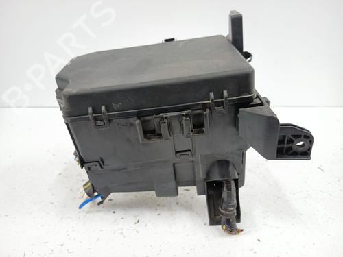 Used Fuse box Fuse box 37293449 37293449