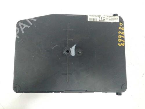 Used Fuse box RENAULT SCÉNIC II (JM0/1_) 1.9 dCi (JM0G, JM12, JM1G, JM2C) (120 hp) 7007155