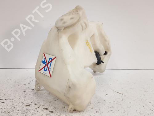 Used Windscreen washer tank Windscreen washer tank 39527223 39527223